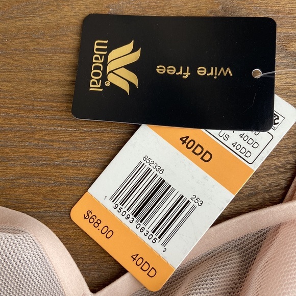 Wacoal semi sheer mesh bra with no wire ultimate lift. - Picture 5 of 7